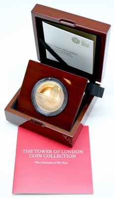 イギリス 2019年 ５ポンドプルーフ金貨 エリザベス2世  ロンドンタワー "キーセレモニー"　COA　BOX