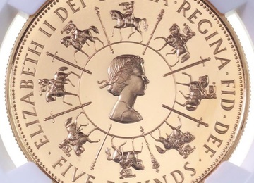 イギリス 1993年 5ポンド プルーフ金貨 エリザベス2世 戴冠40周年記念 NGC PF69 ULTRA CAMEO