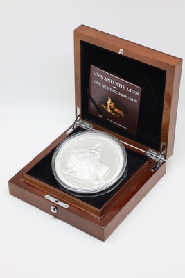 イギリス 2019年 ウナライオン1Kg 100ポンド プルーフ銀貨　COAケース付